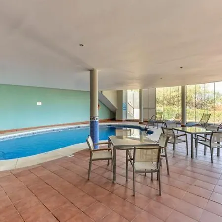 2 Bed Ground Floor Apartment *