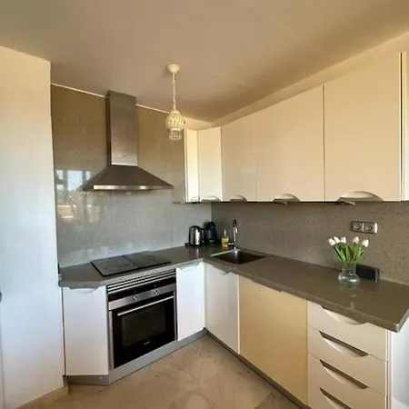 2 Bed Ground Floor Apartamento